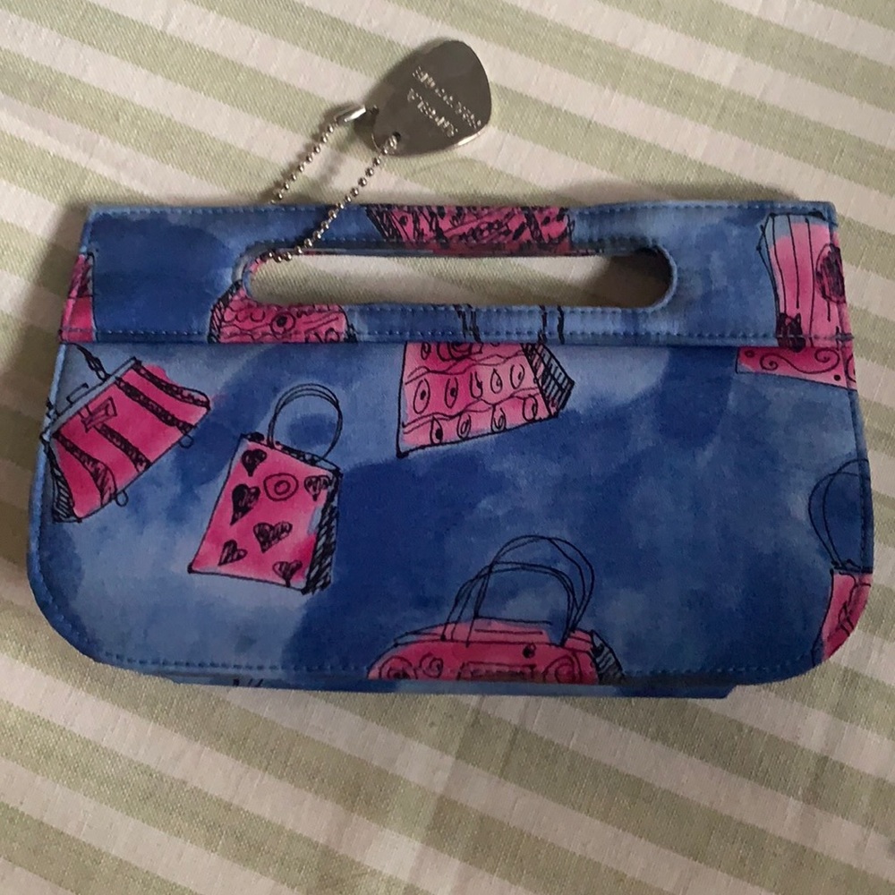 Small magnetic closure handbag/Angela Franscone